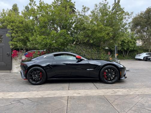 2019 Aston Martin Vantage Base