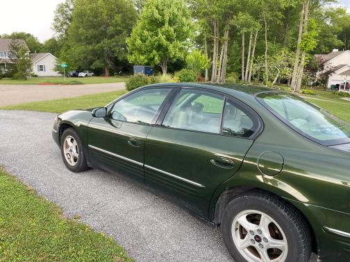 2000 Pontiac Bonneville SE