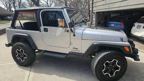 Silver 2005 Jeep Wrangler Unlimited