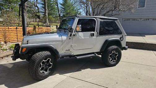 Silver 2005 Jeep Wrangler Unlimited