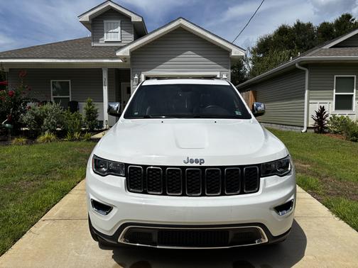White 2019 Jeep Grand Cherokee Limited