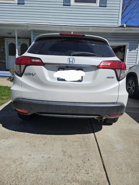 White 2022 Honda HR-V EX