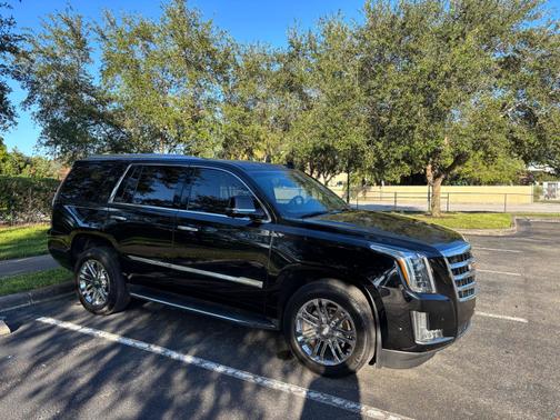 2017 Cadillac Escalade Base