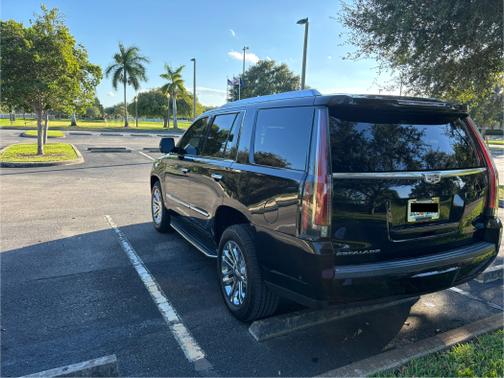 2017 Cadillac Escalade Base