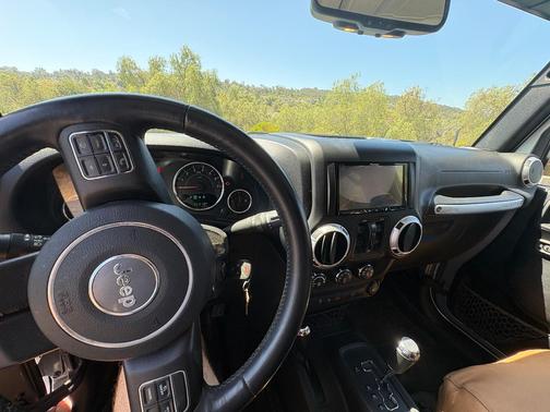 Gray 2015 Jeep Wrangler Unlimited Rubicon