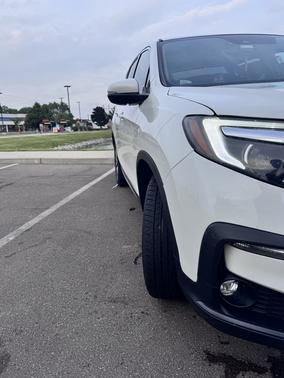 White 2020 Honda Pilot EX