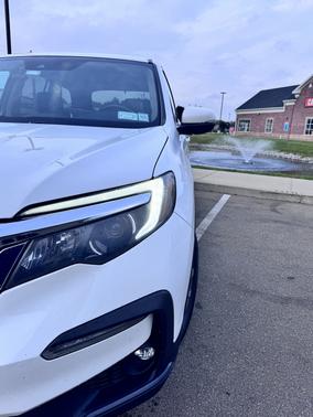 White 2020 Honda Pilot EX