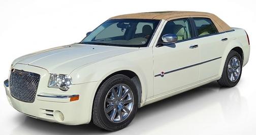 White 2008 Chrysler 300C Hemi