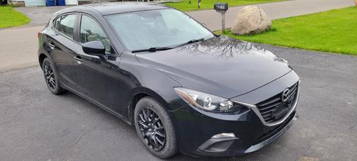 Black 2016 Mazda Mazda3 i Sport