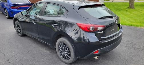 Black 2016 Mazda Mazda3 i Sport