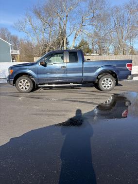 Blue 2014 Ford F-150 XLT
