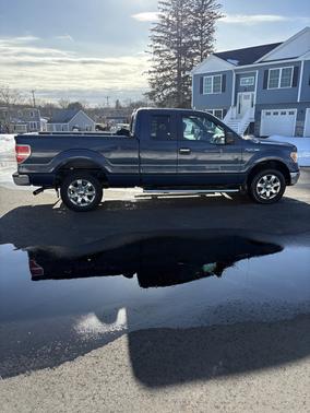 Blue 2014 Ford F-150 XLT
