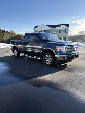 Blue 2014 Ford F-150 XLT