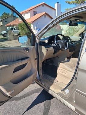Beige 2006 Honda Odyssey EX-L