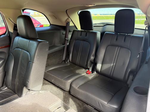 Silver 2018 Lincoln MKT Reserve