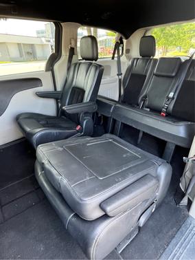 Blue 2014 Dodge Grand Caravan SXT