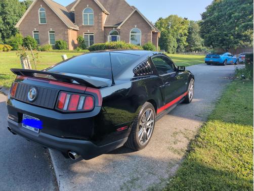 2011 Ford Mustang GT Premium