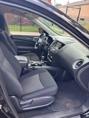 2018 Nissan Pathfinder SV