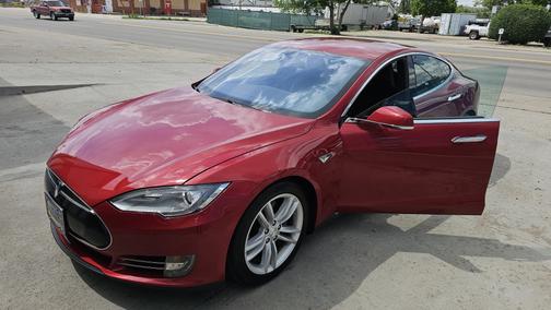 2016 Tesla Model S 90D