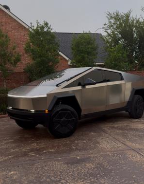 2024 Tesla Cybertruck Cyberbeast