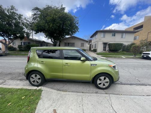 2016 Kia Soul Base