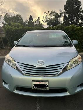 Blue 2015 Toyota Sienna LE