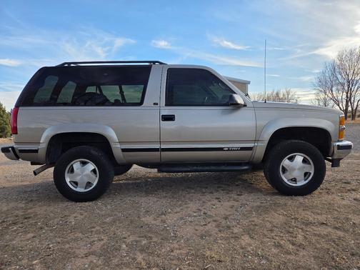 1999 Chevrolet Tahoe Base