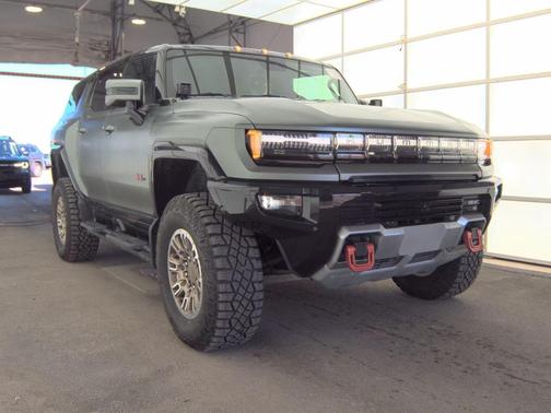 Green 2024 GMC HUMMER EV SUV 3X