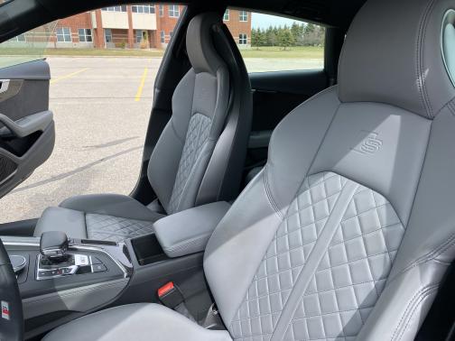 Photo 5 of 10 of 2018 Audi S5 3.0T Prestige