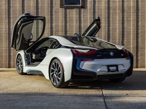 2017 BMW i8 Base