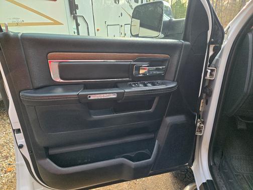 White 2017 RAM 2500 Laramie