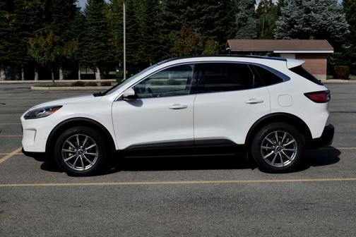 2020 Ford Escape Titanium
