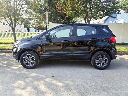 2022 Ford EcoSport S