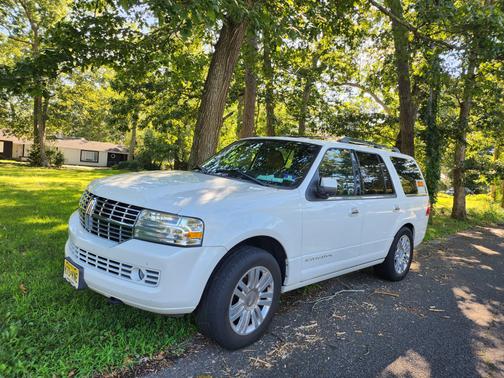 2013 Lincoln Navigator Base