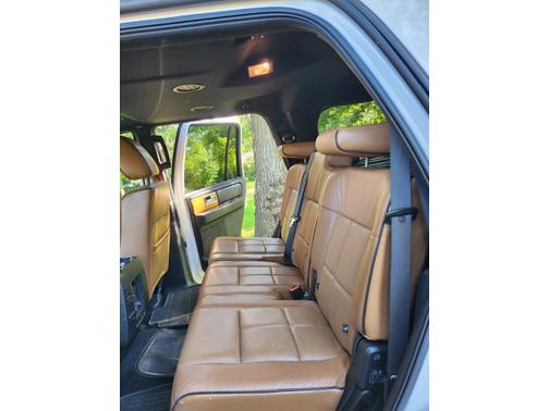 2013 Lincoln Navigator Base