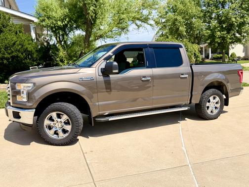 Brown 2016 Ford F-150 XLT
