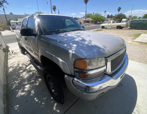 2004 GMC Sierra 2500 SLE Crew Cab