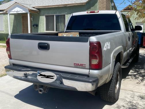 2004 GMC Sierra 2500 SLE Crew Cab