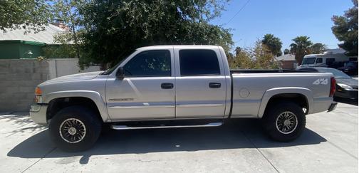 2004 GMC Sierra 2500 SLE Crew Cab