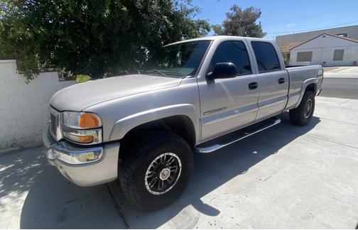 2004 GMC Sierra 2500 SLE Crew Cab