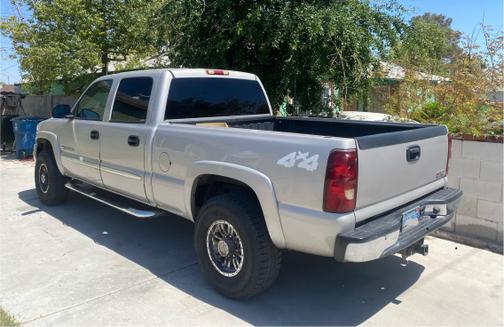2004 GMC Sierra 2500 SLE Crew Cab