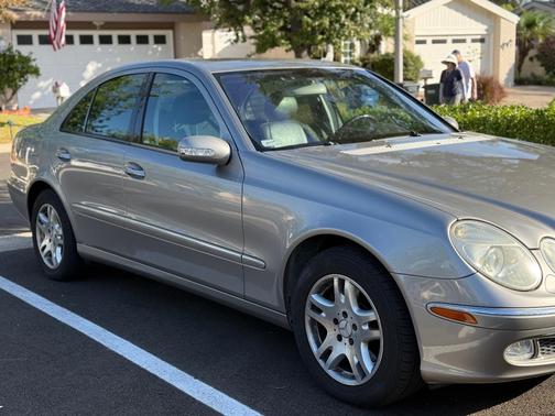 Gray 2005 Mercedes-Benz E-Class E320 4MATIC