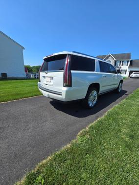 2017 Cadillac Escalade ESV Platinum