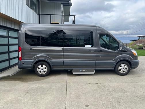 2017 Ford Transit-350 XLT