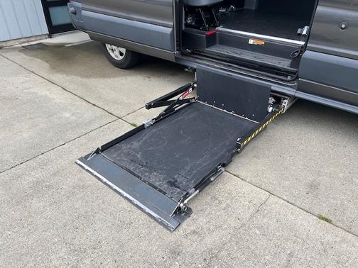 2017 Ford Transit-350 XLT