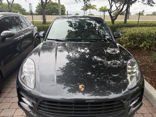 2019 Porsche Macan Macan