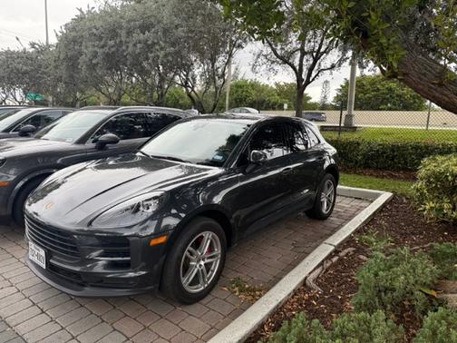 2019 Porsche Macan Macan