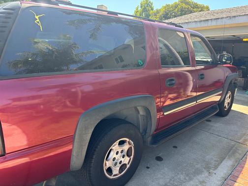 2004 Chevrolet Suburban 1500 LS