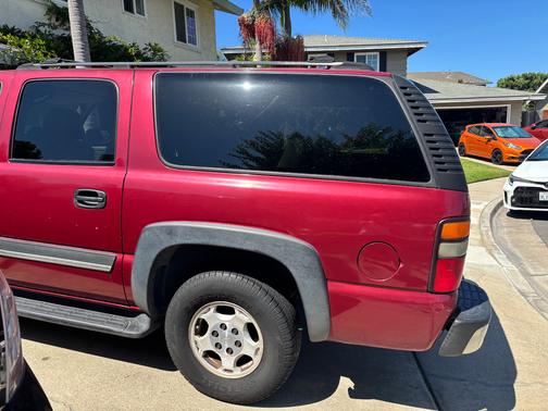 2004 Chevrolet Suburban 1500 LS