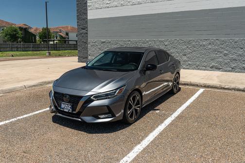 Gray 2022 Nissan Sentra SR